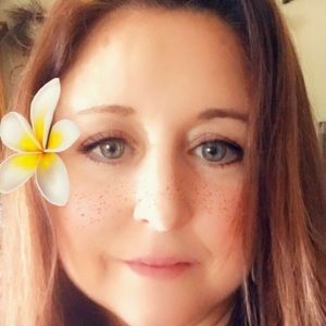 Meet your Posher, Candis